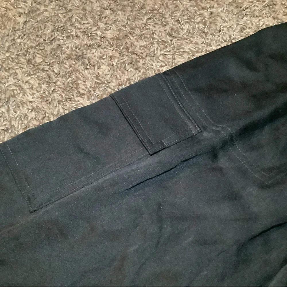 Pink Victoria’s Secret cargo jogger pants, color black, size: XS - Picture 4 of 12